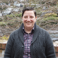 Portrait photo of Theresa Lukasik